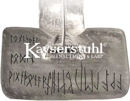 Bügelfibel mit Runeninschrift "Nordendorf" (6. Jh.)