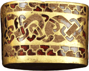 Angelsächsischer Saxmesser-Griffbeschlag aus dem frühen 7. Jahrhundert, Gold mit Granat-Cloisonné-Einlage