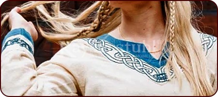 Handbesticktes Frühmittelalter-Kleid "Sigrid", natur/blau