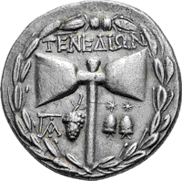 Griechische Silbermünze mit Zeus/Hera und einer Labrys (100–70 v. Chr., mysische Insel Tenedos, heute Bozcaada)